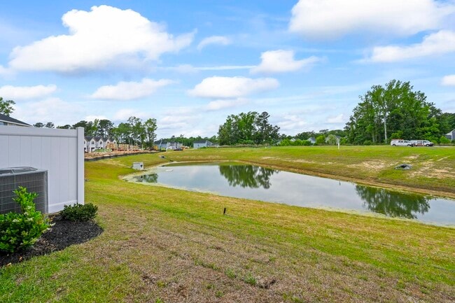 Building Photo - 338 Myrtle Mdws Dr