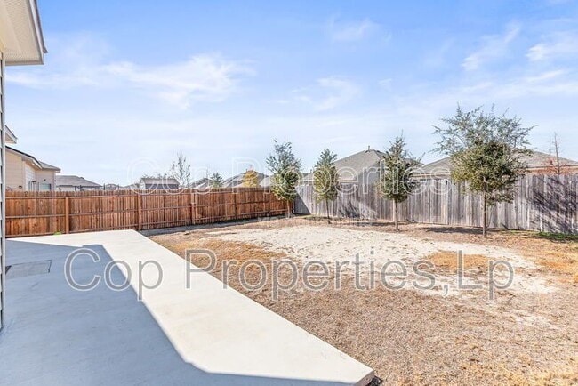 Building Photo - 5103 Topaz Bnd