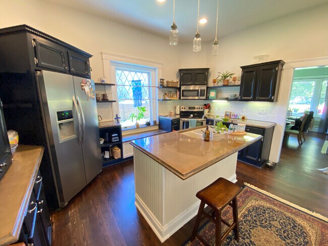 Building Photo - 169 Neely Rd