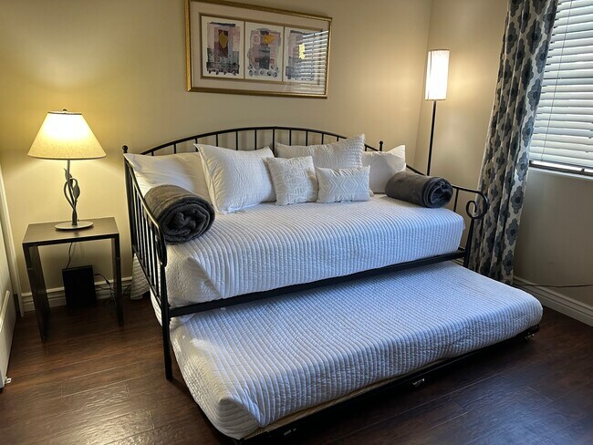 Building Photo - 4226 N 22nd St