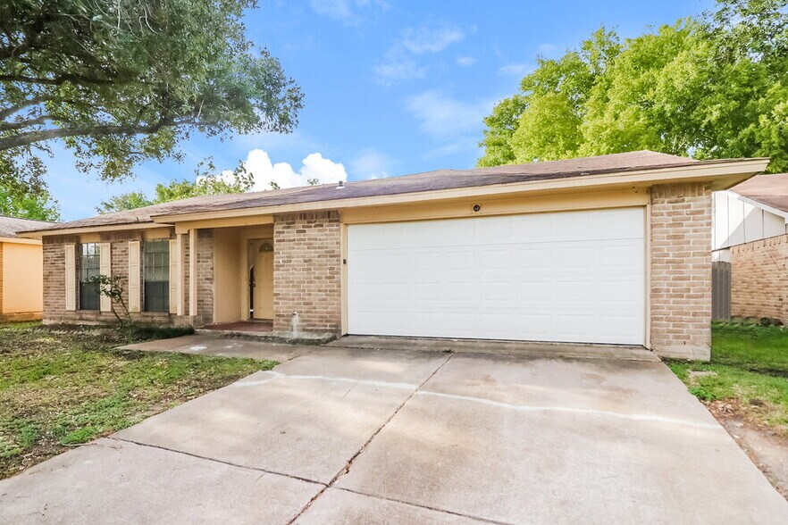 Building Photo - 15619 Loma Verde Dr