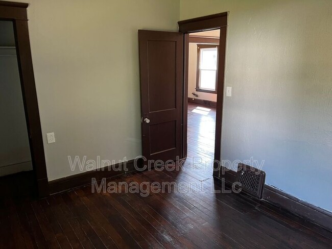 Building Photo - 2422 E St