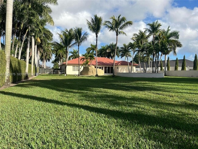 Building Photo - 450 NW 130th Ave