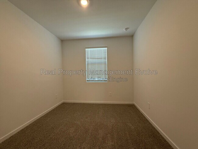 Building Photo - 4169 W Jeanette Ln