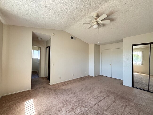 Building Photo - West Lancaster Home