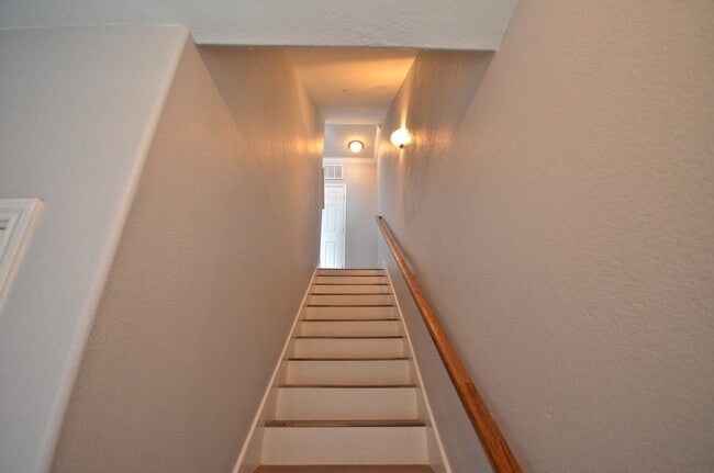 Building Photo - 9200 Westheimer Rd