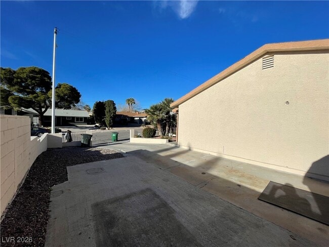 Building Photo - 623 Don Vincente Dr