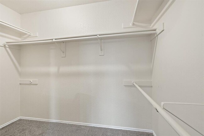 Building Photo - 3945 Eagles Nest St