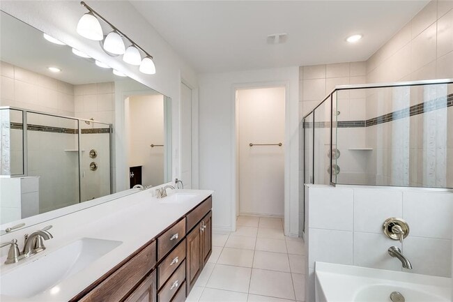 Building Photo - 2908 Consuelo Wy