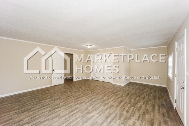 Building Photo - 48 Lynn Cir