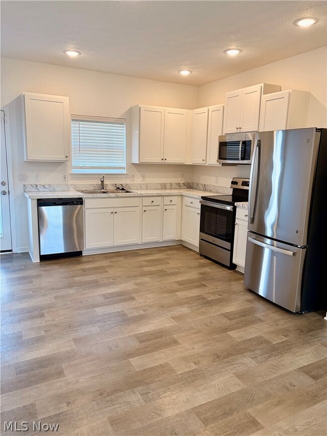 Building Photo - 677 Crossings Ln