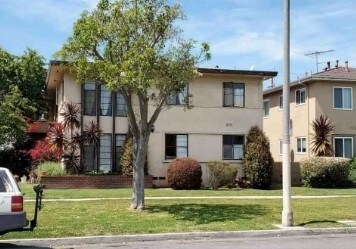 Primary Photo - 3201 S Barrington Ave