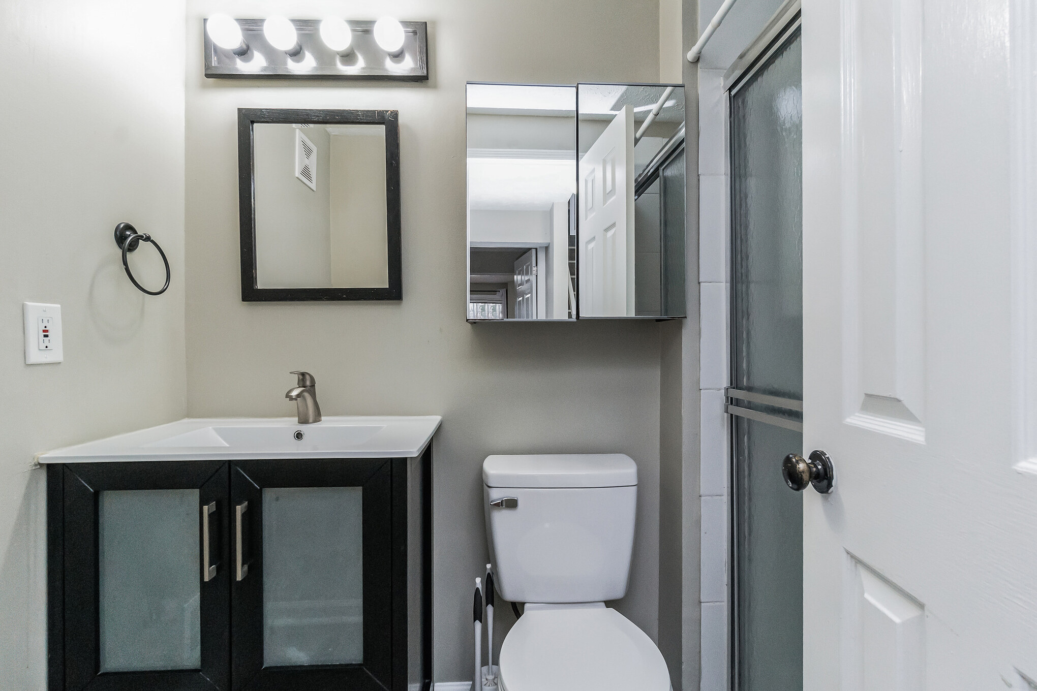 Building Photo - 1933 Belmont Ridge Ct