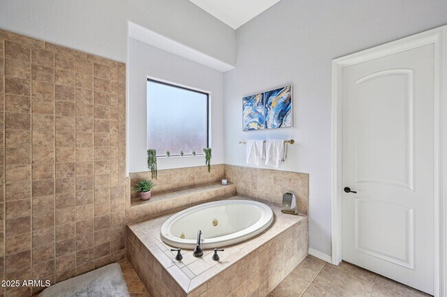 Building Photo - 351 N Cloverfield Cir