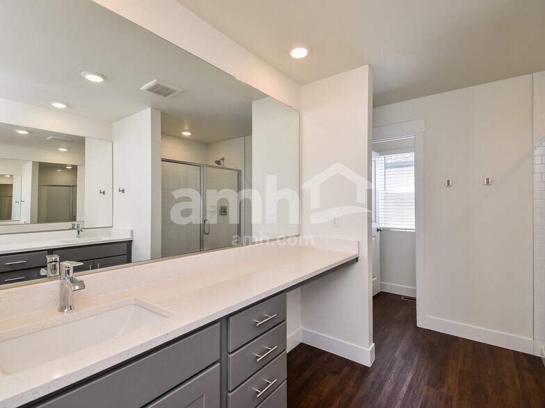 Building Photo - 7618 Mardale Ln