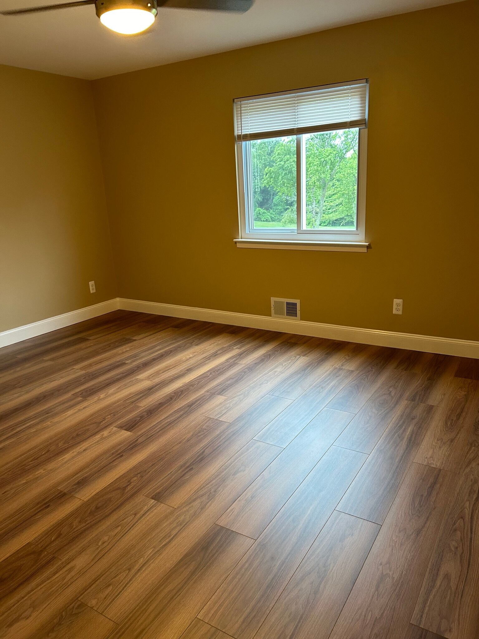 Building Photo - 13 Inwood Terrace