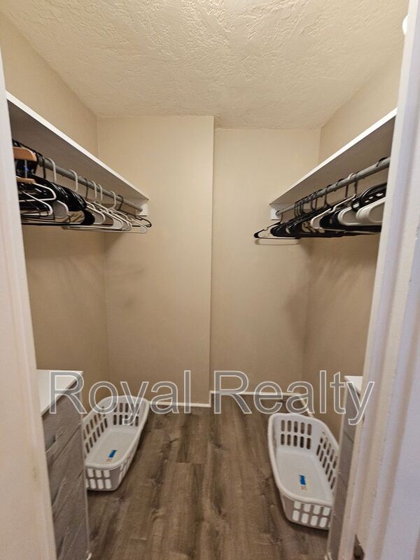 Building Photo - 430 Kaiolu St