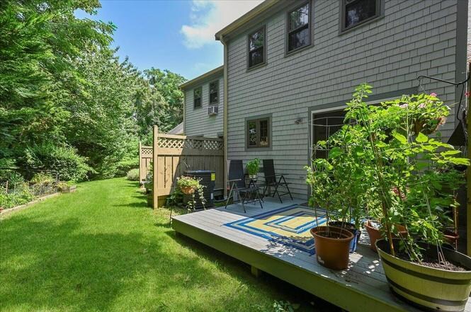 Building Photo - 33 West Rd