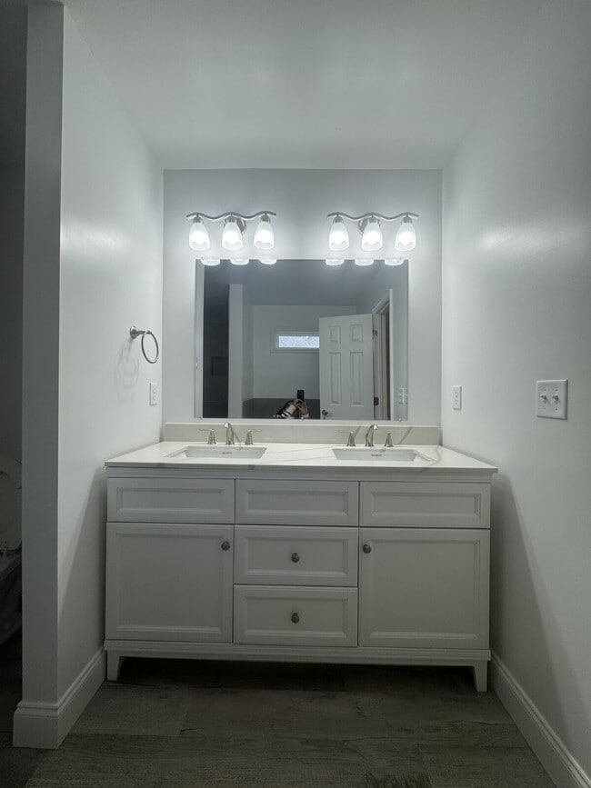 Building Photo - 203 Quinn Hill Ln