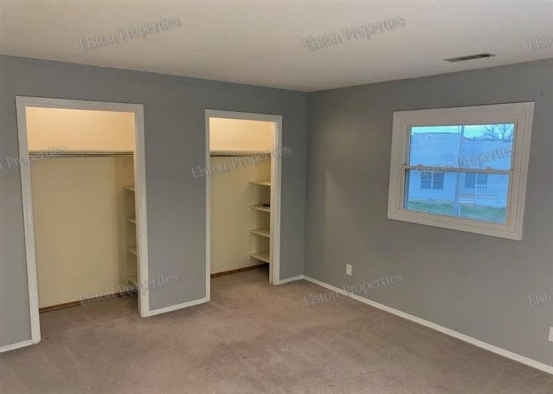 Building Photo - 804B S Okaw