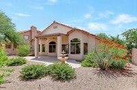 Building Photo - Beautiful, updated, Oro Valley home