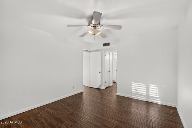 Building Photo - 4444 E Paradise Village Pkwy N