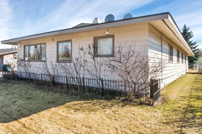 Building Photo - 1726 Cache Dr