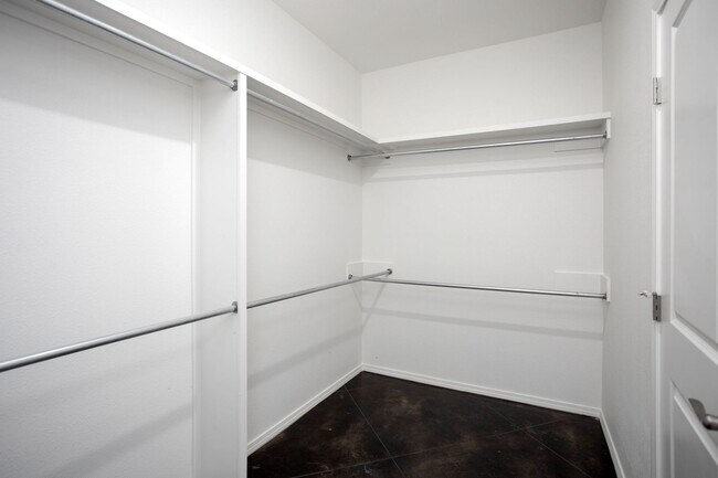 Building Photo - 5614 Gonzaga Ln