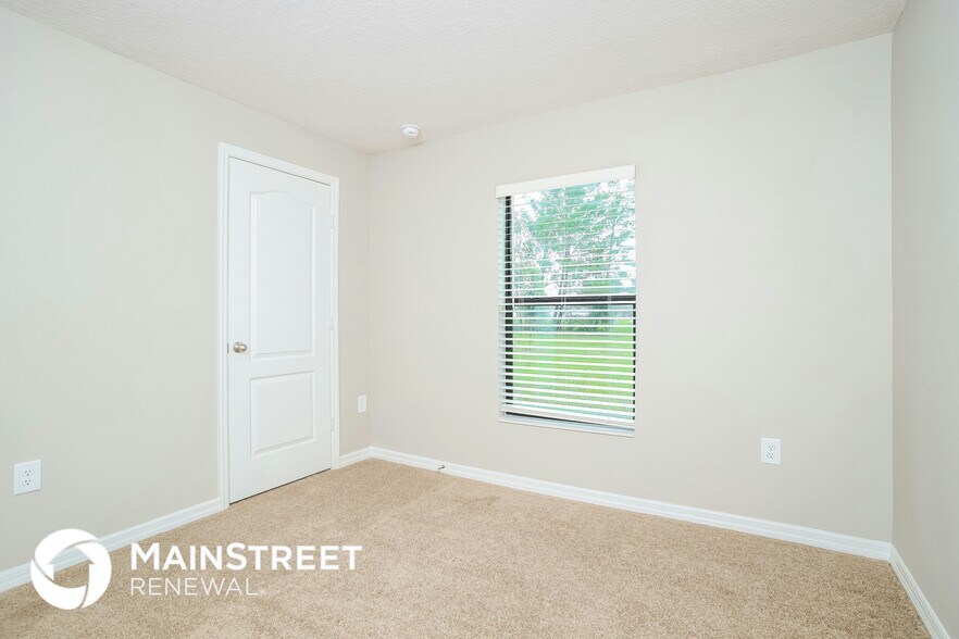 Building Photo - 367 Aster Ct