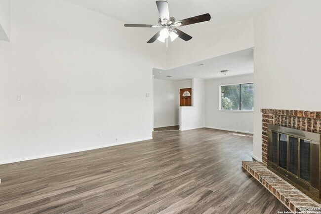 Building Photo - 349 Harmony Ct