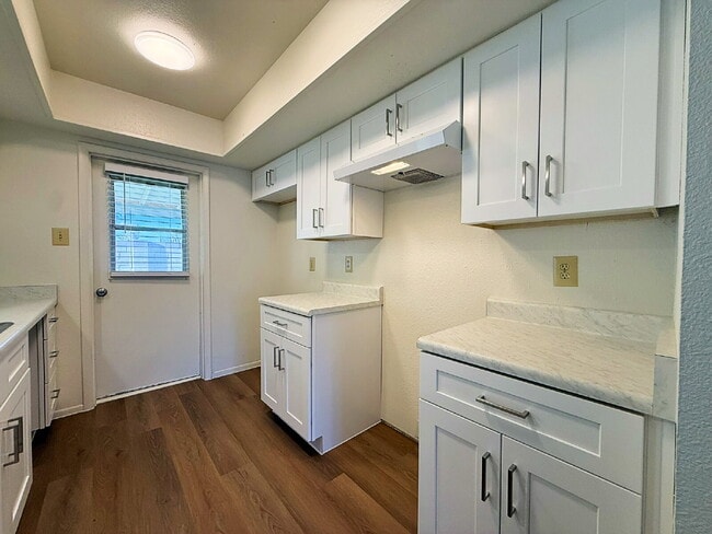 Building Photo - Fully Remodeled Home in Prime Location – Move-In Ready!