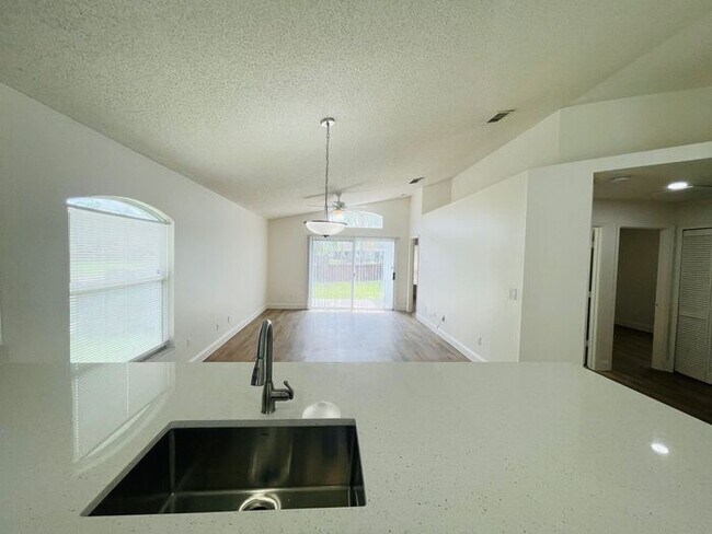 Building Photo - Greenpointe13403 Greenpoint Drive Orlando, FL 32824