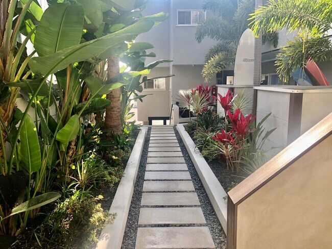 Building Photo - 1702 Hermosa Ave