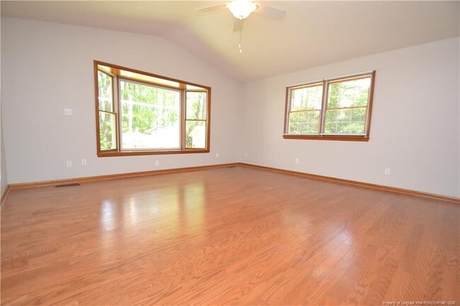 Building Photo - 806 Kingswood Dr