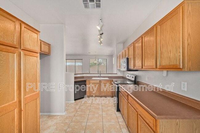 Building Photo - 1710 S 159th Ave