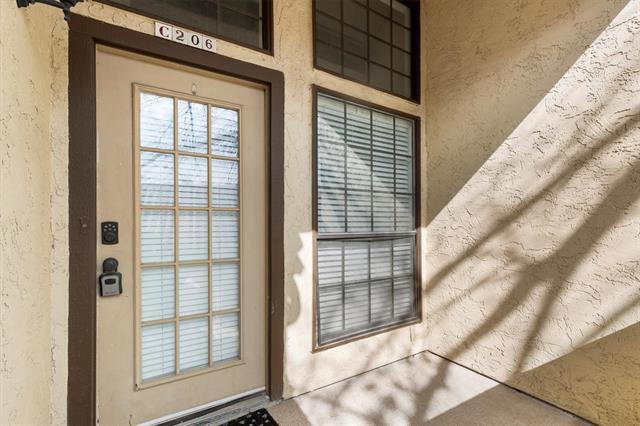 Building Photo - 5590 Spring Valley Rd