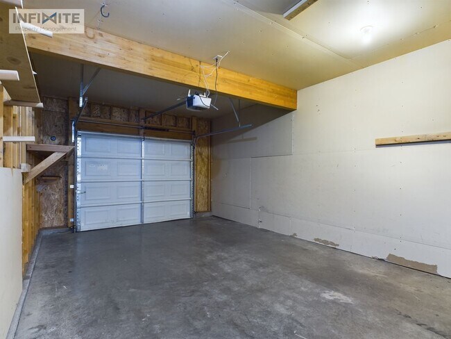 Building Photo - 3 Bedroom, 2.5 Bath Condo in Belgrade, MT!