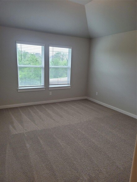 Building Photo - 121 Tall Grass Dr