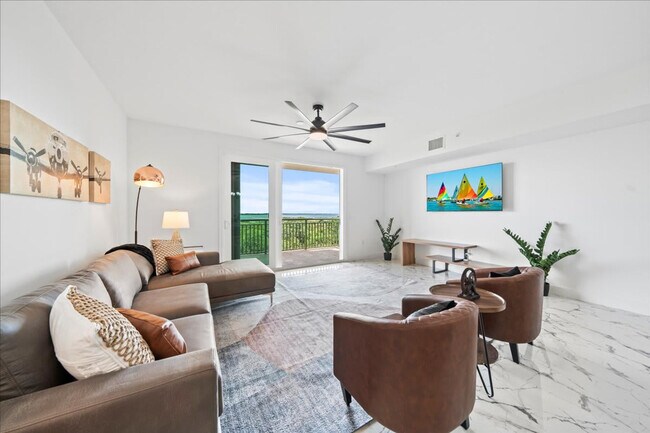 Building Photo - 605 Kemp St