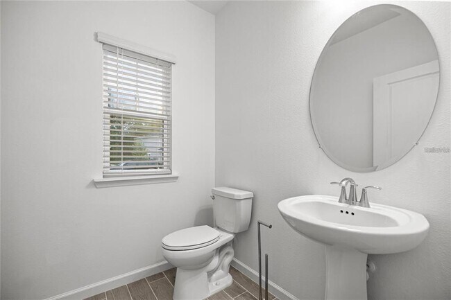 Building Photo - 3644 SE 37th Ct