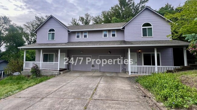 Building Photo - Beautiful 3 BD | 2.5 BA Duplex in Wine Cou...