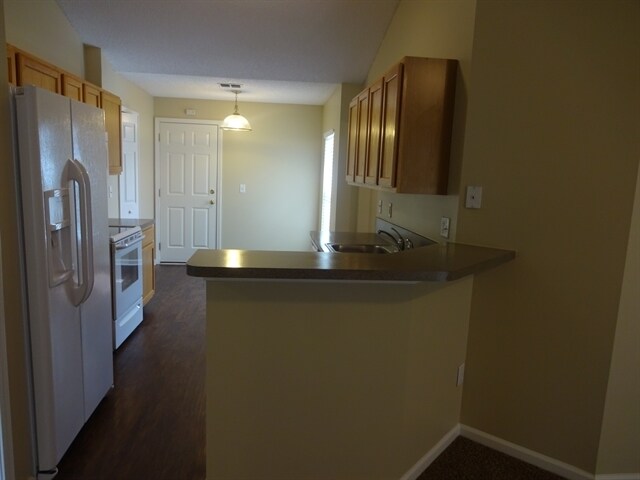 Building Photo - 11550 Deep Springs Dr W