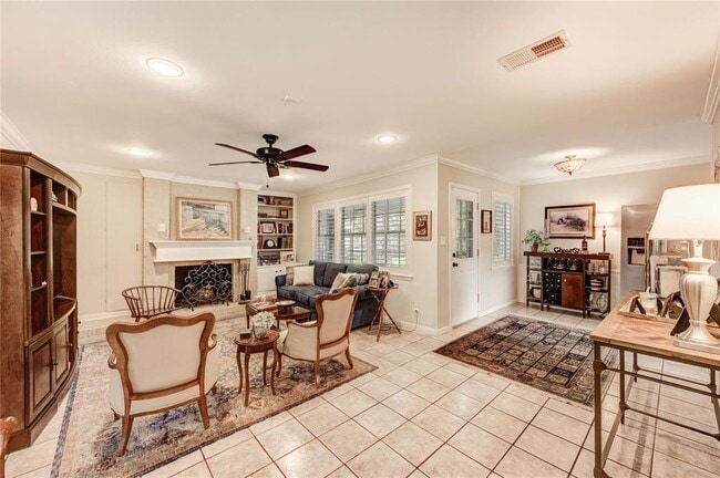 Building Photo - 2602 Briarbrook Dr