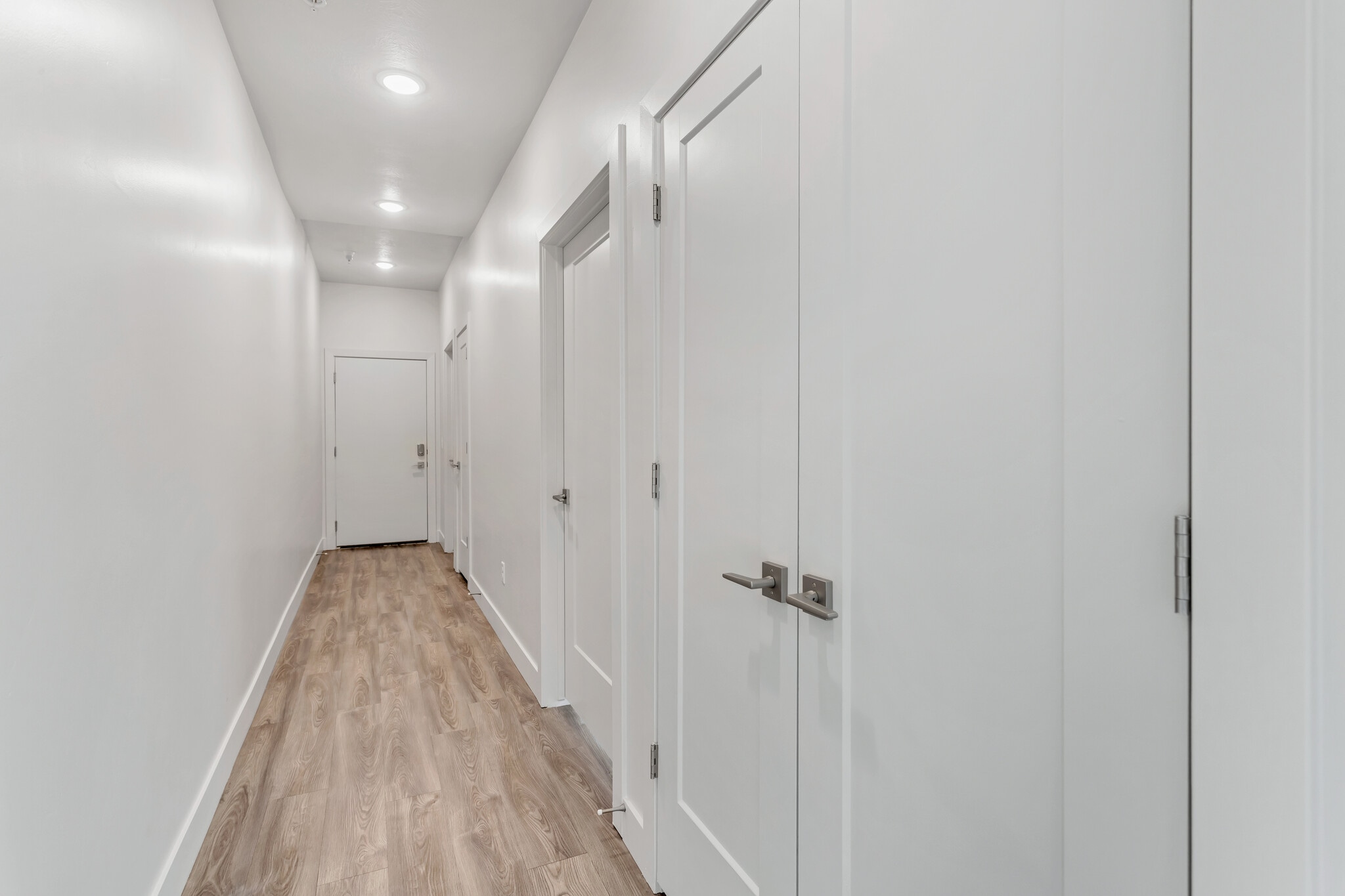 Building Photo - 606 W North Temple St