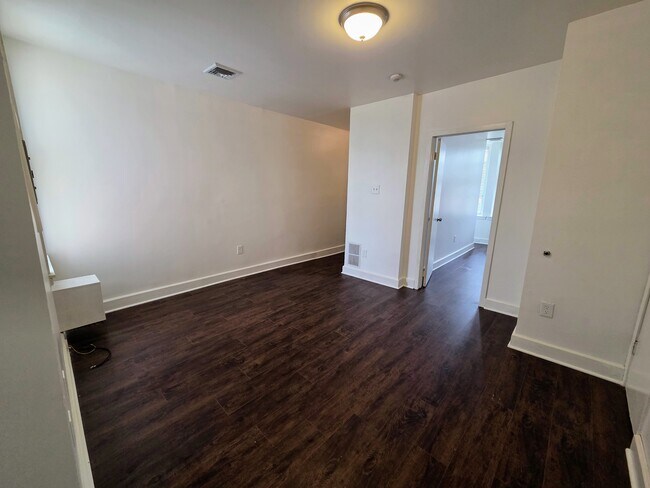 Building Photo - 1309 W Allegheny Ave