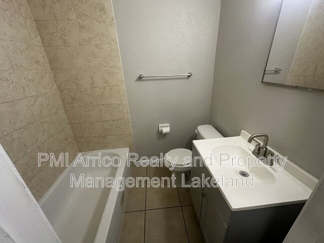 Building Photo - 403 Normandy St