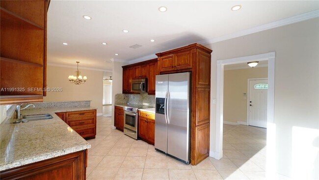 Building Photo - 9220 SW 103rd Ave