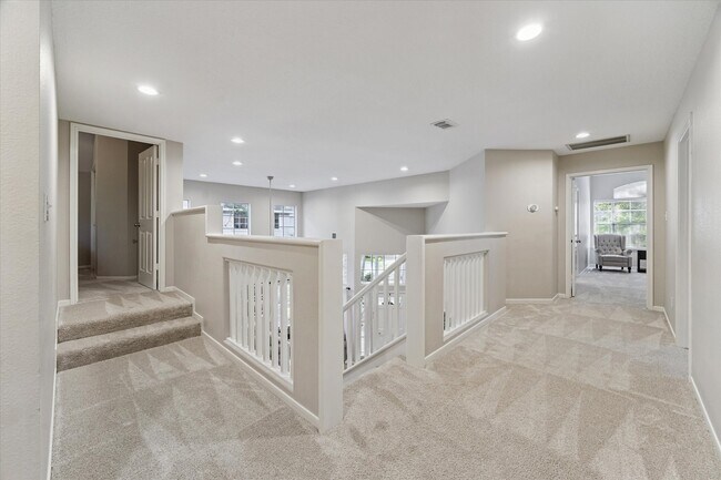 Building Photo - 178 W Greywing Cir