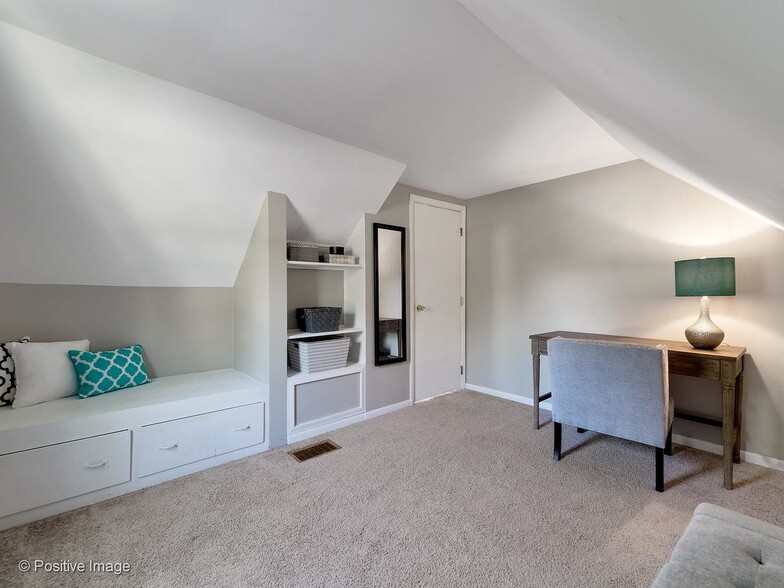 Building Photo - 519 S Williston St