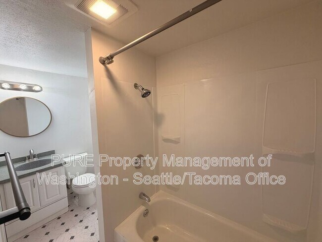 Building Photo - 3136 S 18th St